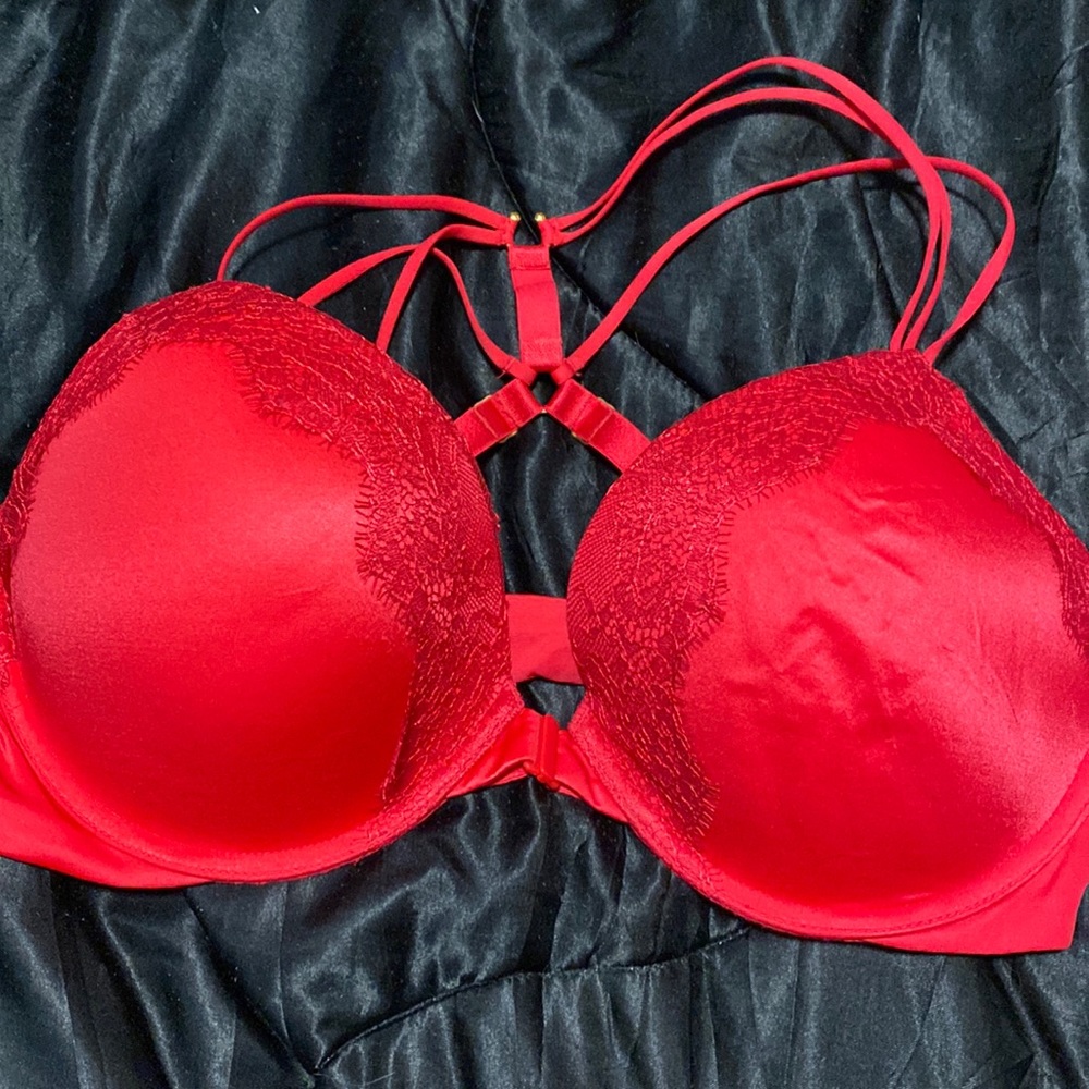 Victoria’s Secret push up bra